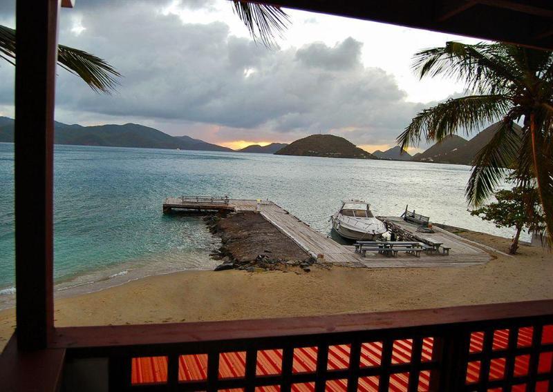 Fort Recovery Beachfront Villa & Suites Tortola Экстерьер фото